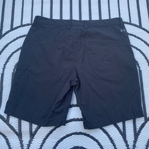 Under Armour Flat Front Loose Fit Shorts - Picture 3 of 7